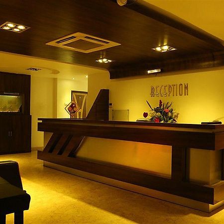 The Retreat Hotel Guduvancheri Ngoại thất bức ảnh