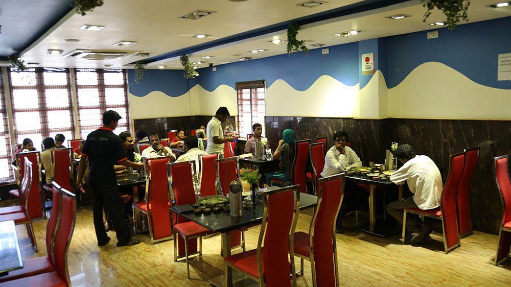 The Retreat Hotel Guduvancheri Ngoại thất bức ảnh