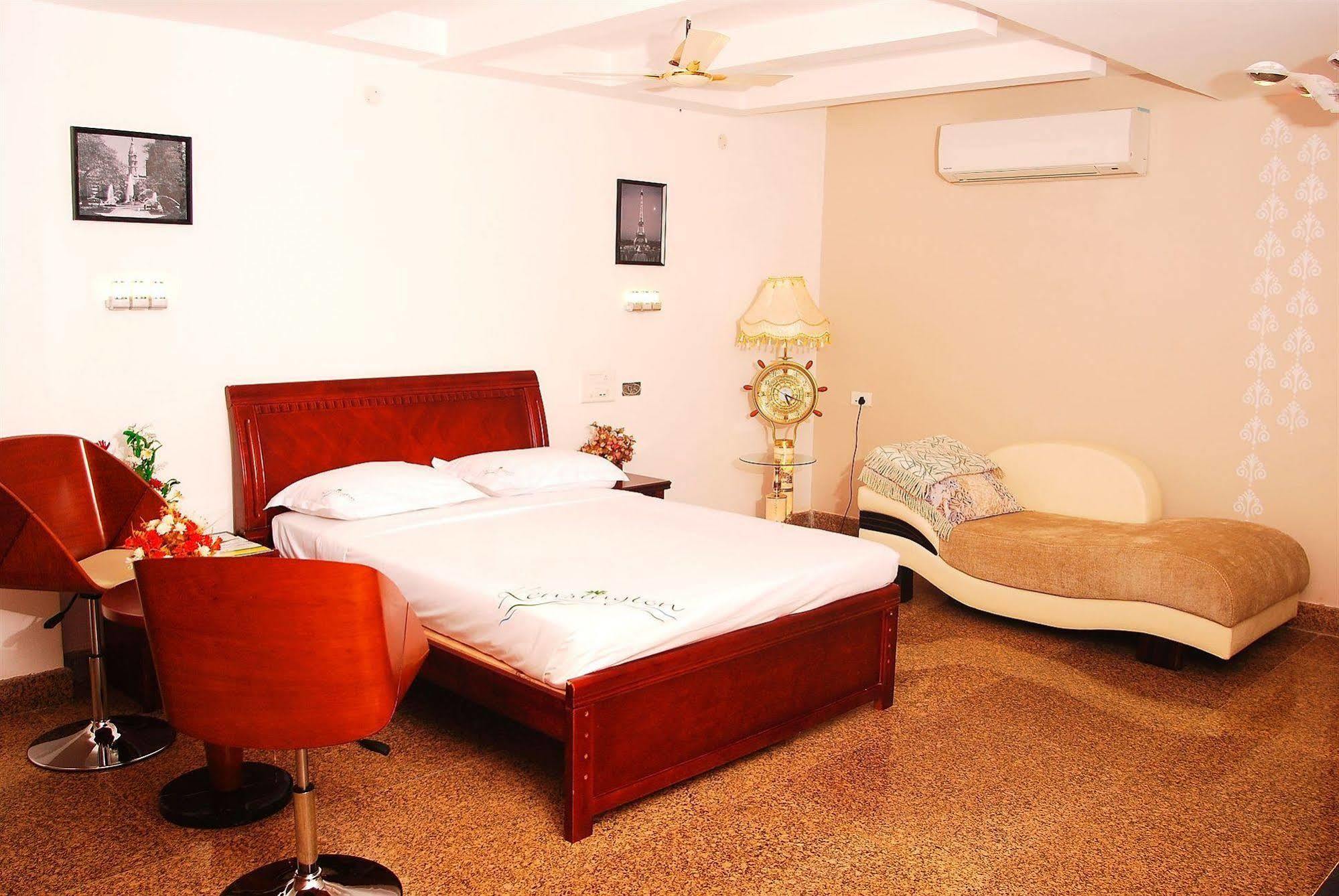 The Retreat Hotel Guduvancheri Ngoại thất bức ảnh