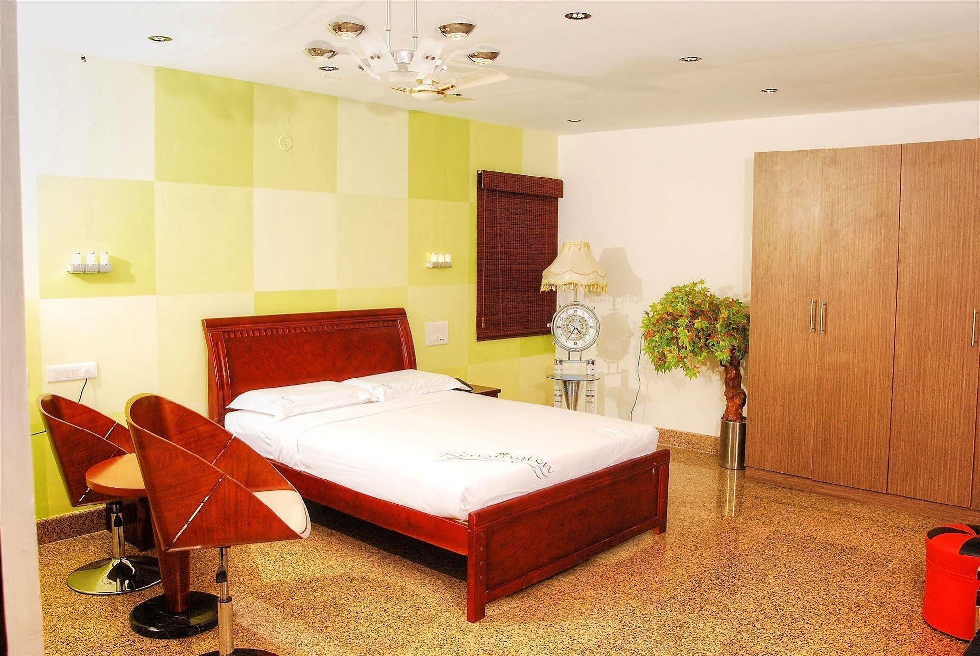 The Retreat Hotel Guduvancheri Ngoại thất bức ảnh