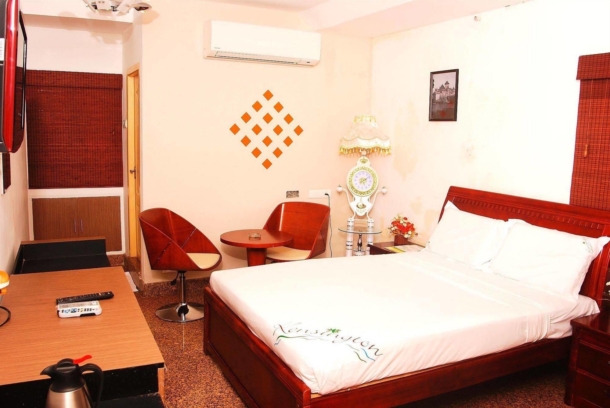 The Retreat Hotel Guduvancheri Ngoại thất bức ảnh