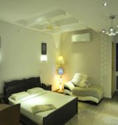 The Retreat Hotel Guduvancheri Ngoại thất bức ảnh